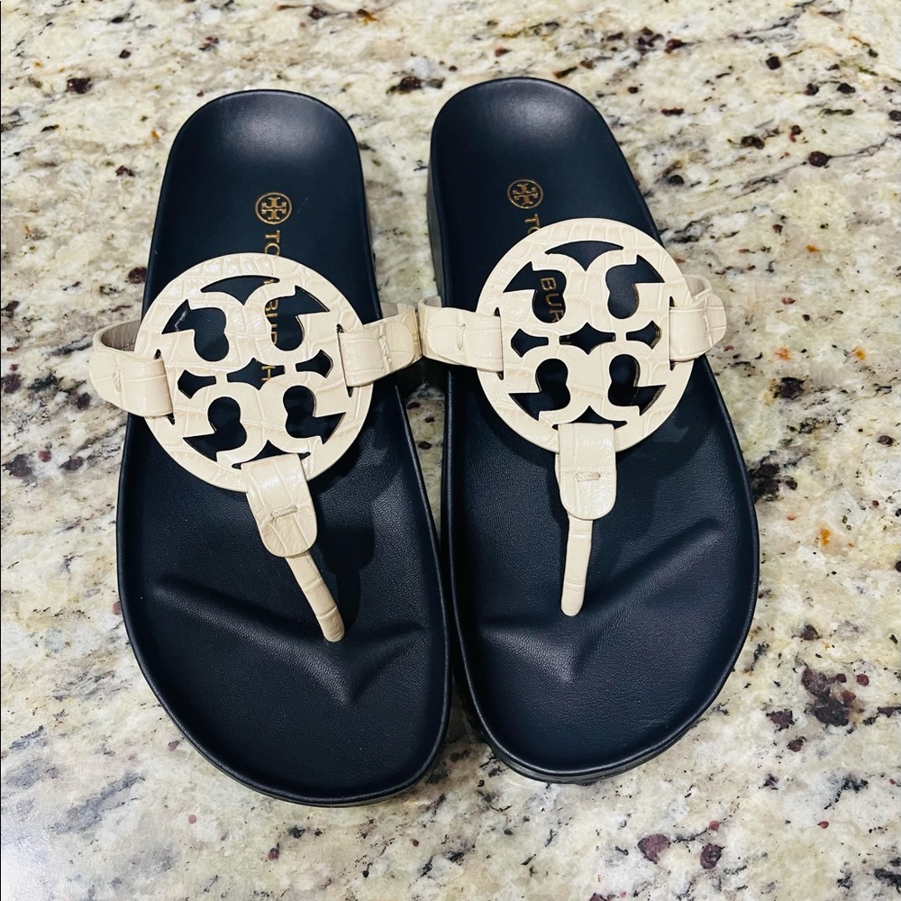 HP🎉 Tory Burch Miller Cloud Sandals